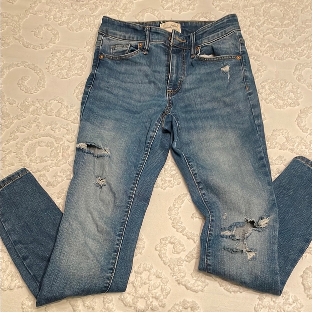 Distressed Universal Thread Jeans